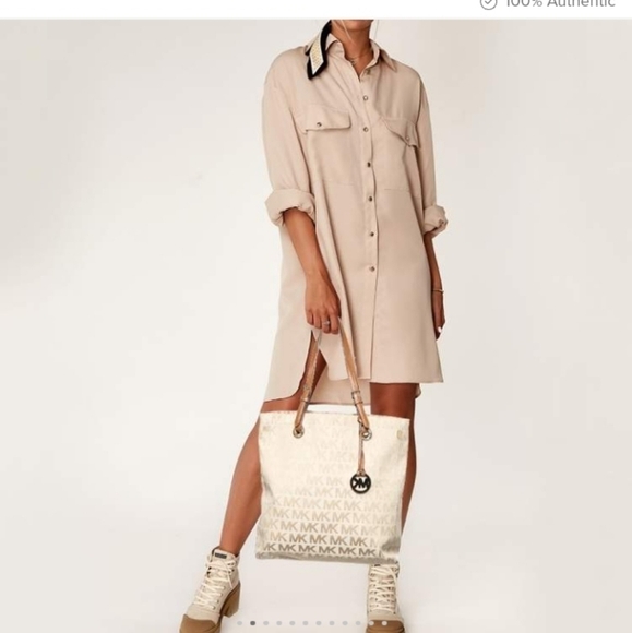 MICHAEL Kors Logo Canvas tote - Picture 12 of 13